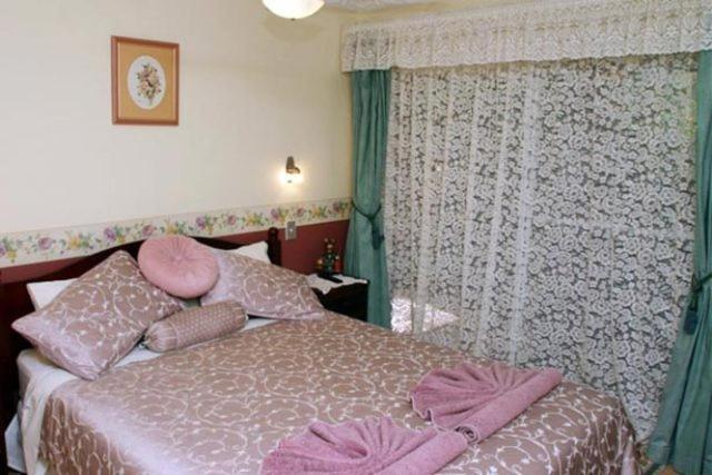Hillside Country Retreat Bed & Breakfast Gold Coast Bilik gambar